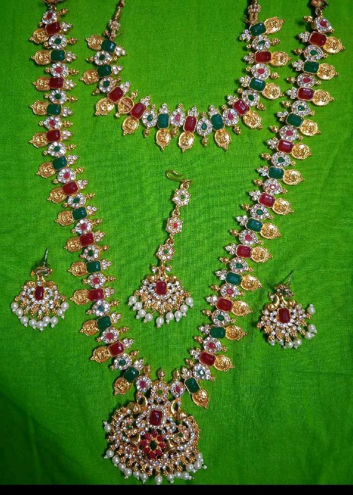Traditional Indian Jewelry Set