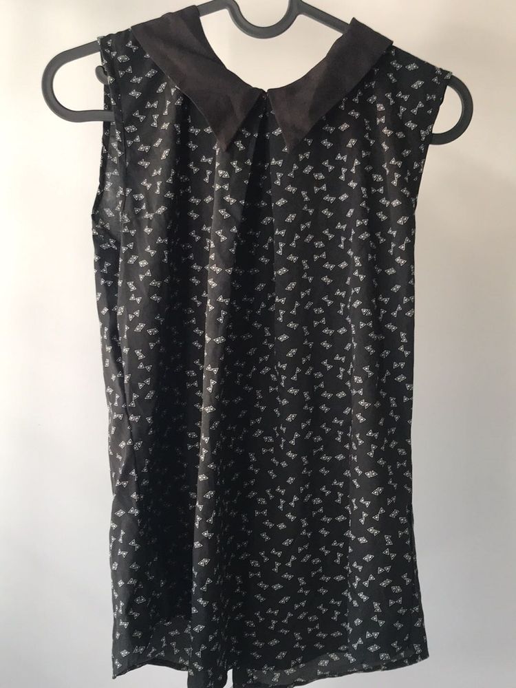Bow Print Sleeveless Blouse