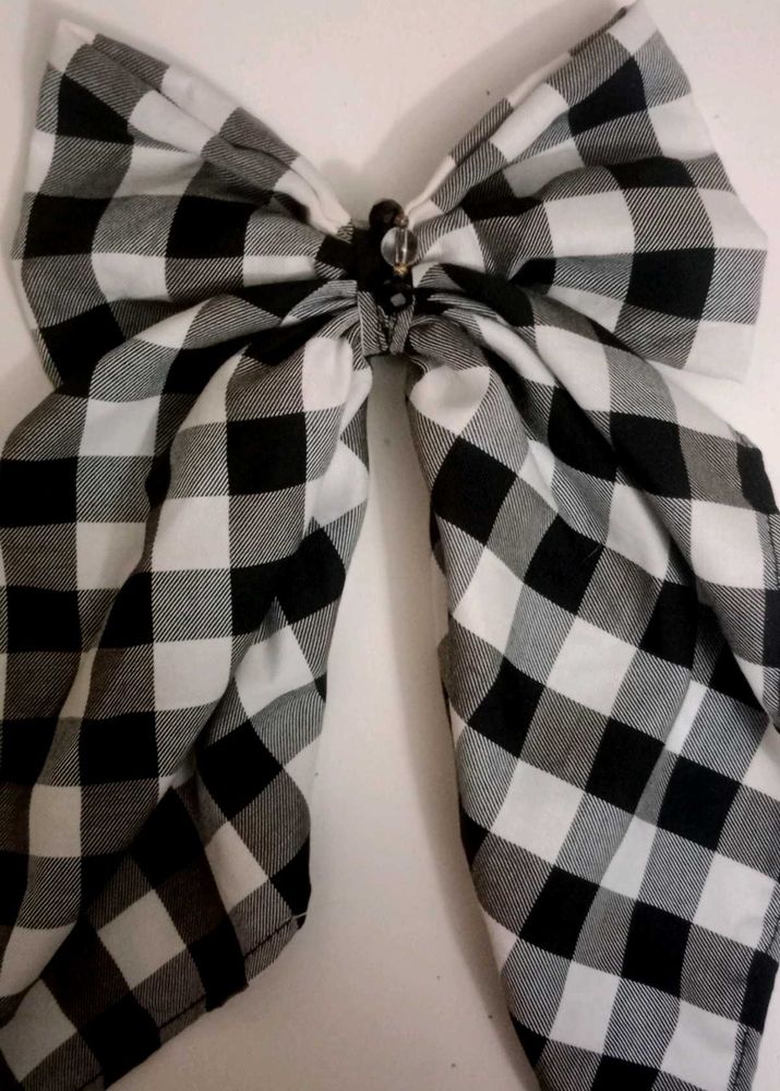 Cute Black And White Pattern Bow Clip 🤍