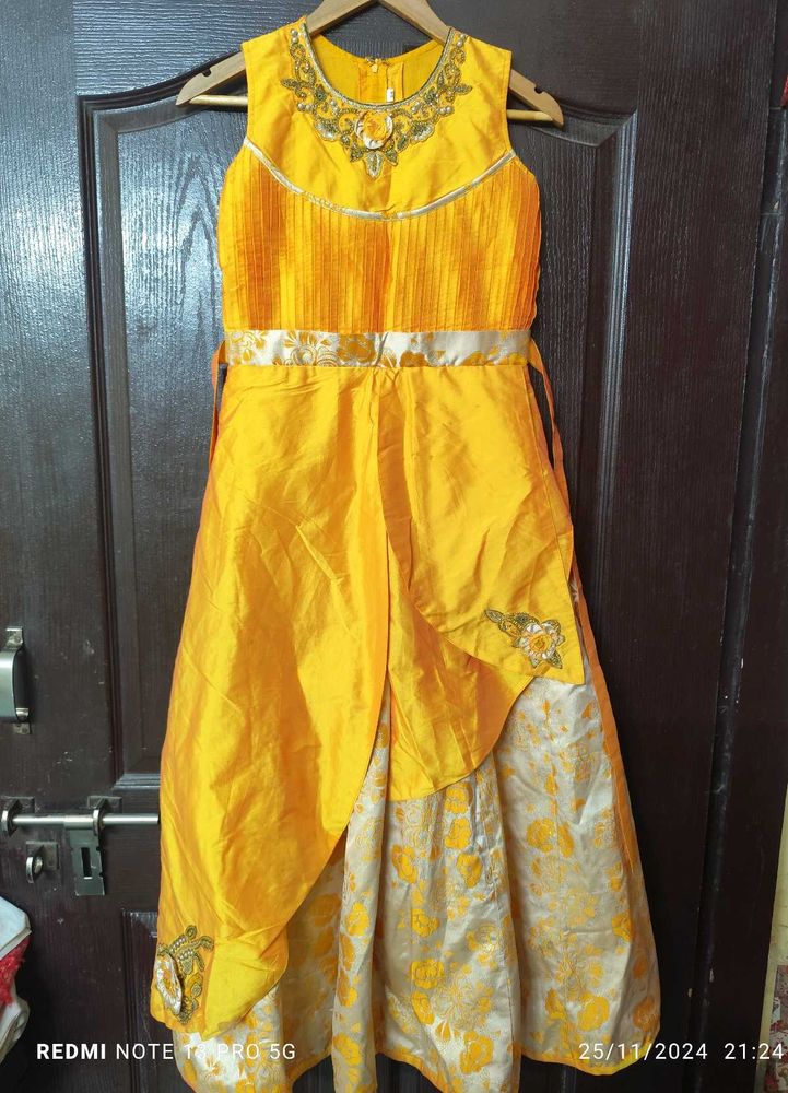Girl&#39;s Beautiful Gown..
