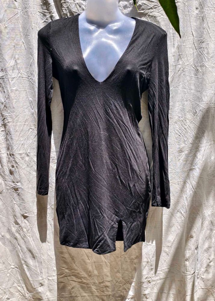 I. Black Deep V-Neck Mini Dress