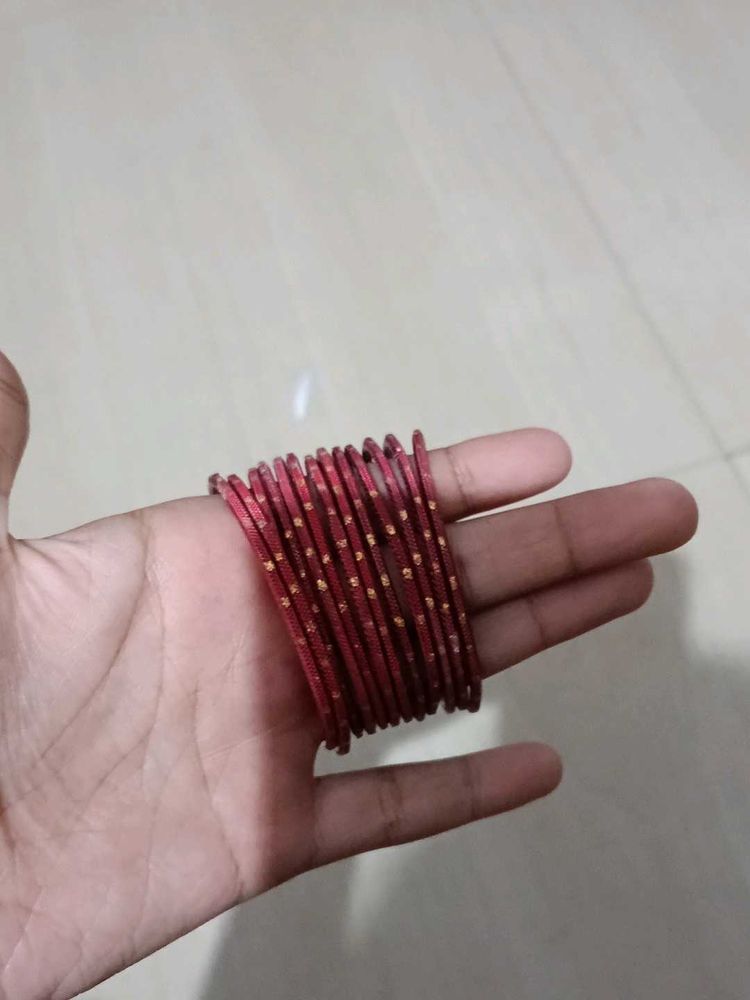 Red &amp; Gold Bangle Set Including Free Gift