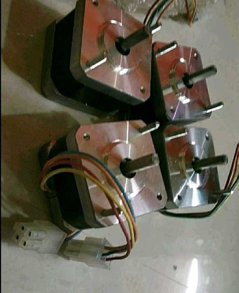 2 Pc Stepper Motor And  Wharmwheel