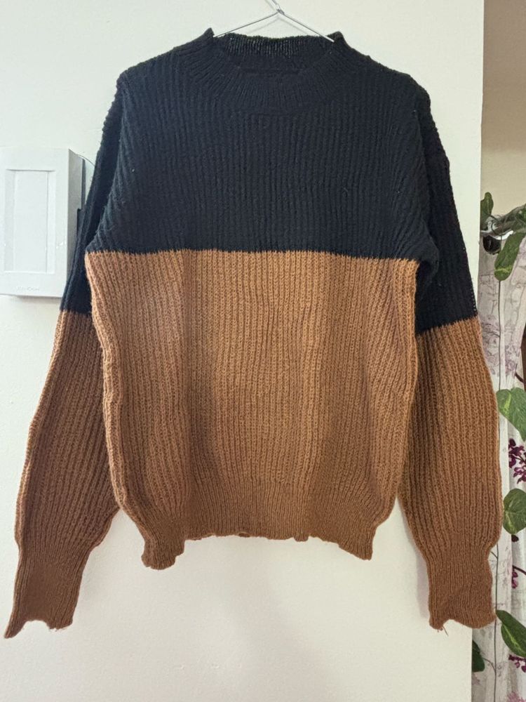 Two-Tone Knit Pullover