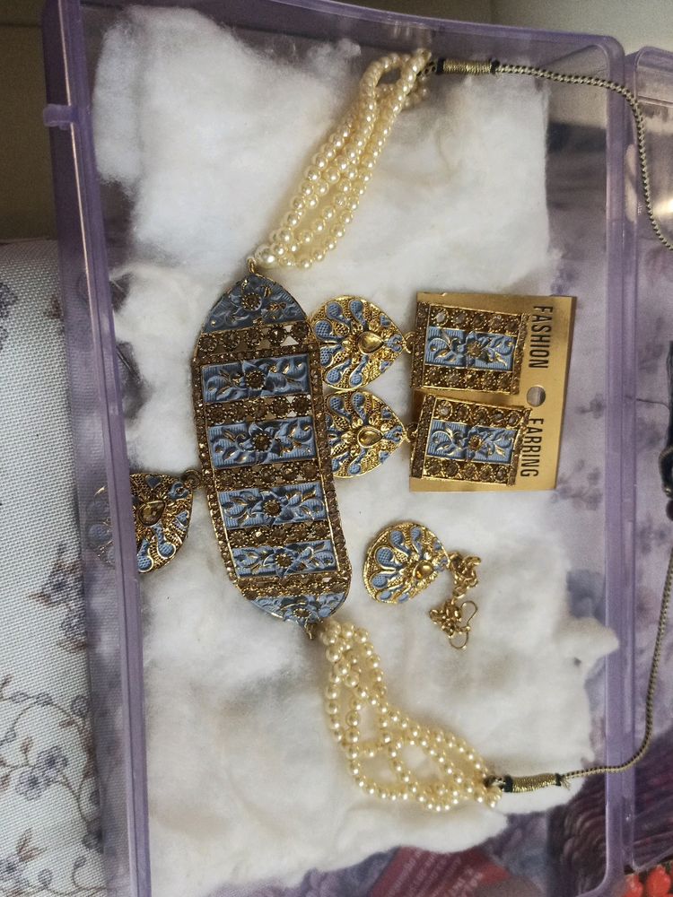 Choker Set
