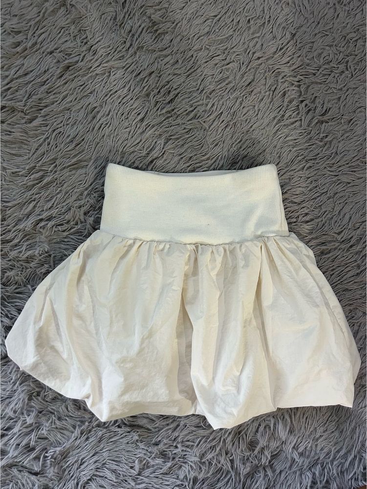 h&amp;m White Bubble Skirt