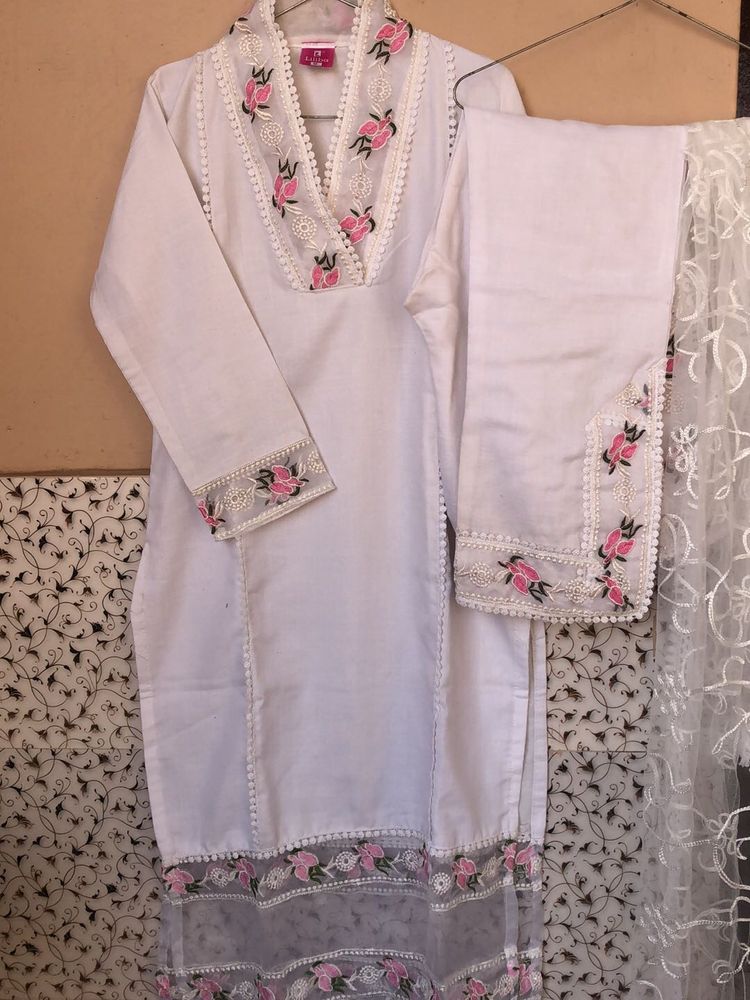 Elegant White Embroidered Kurta Set