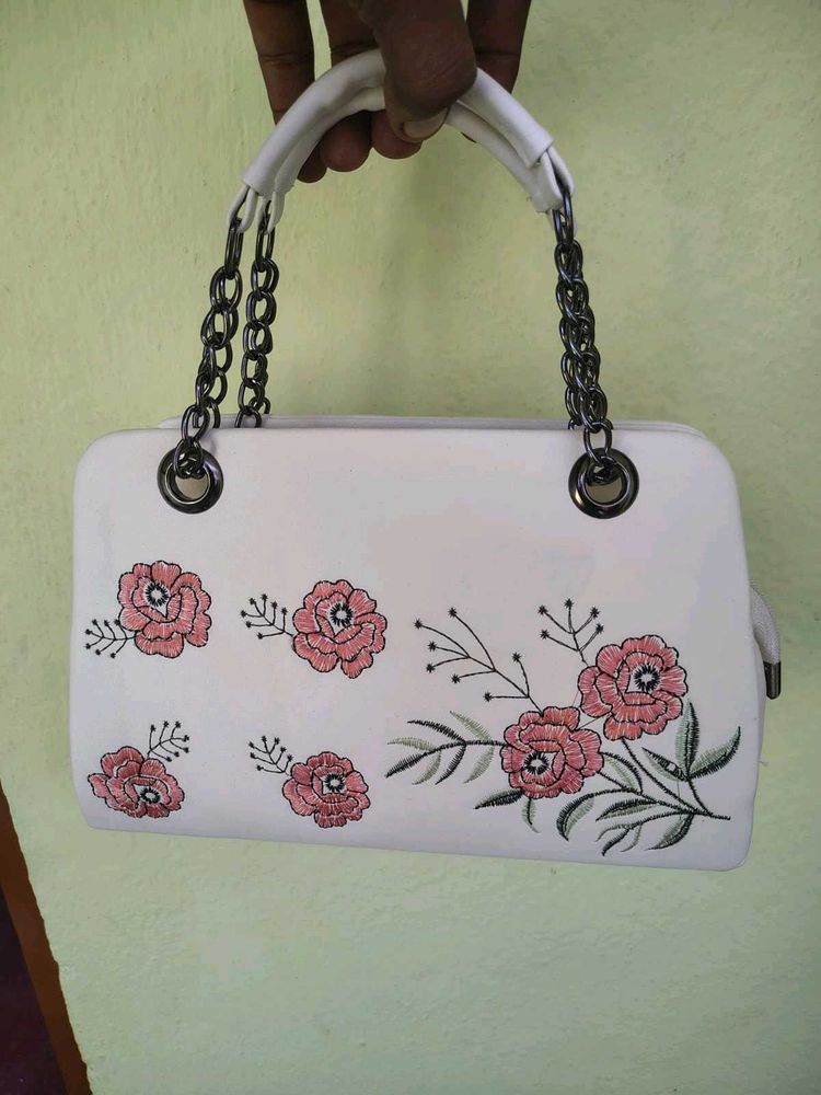 Floral Embroidered White Bag
