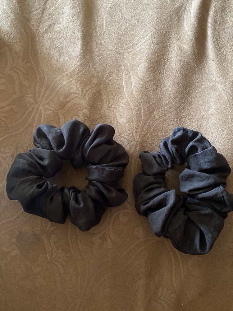 Black Scrunchie Set