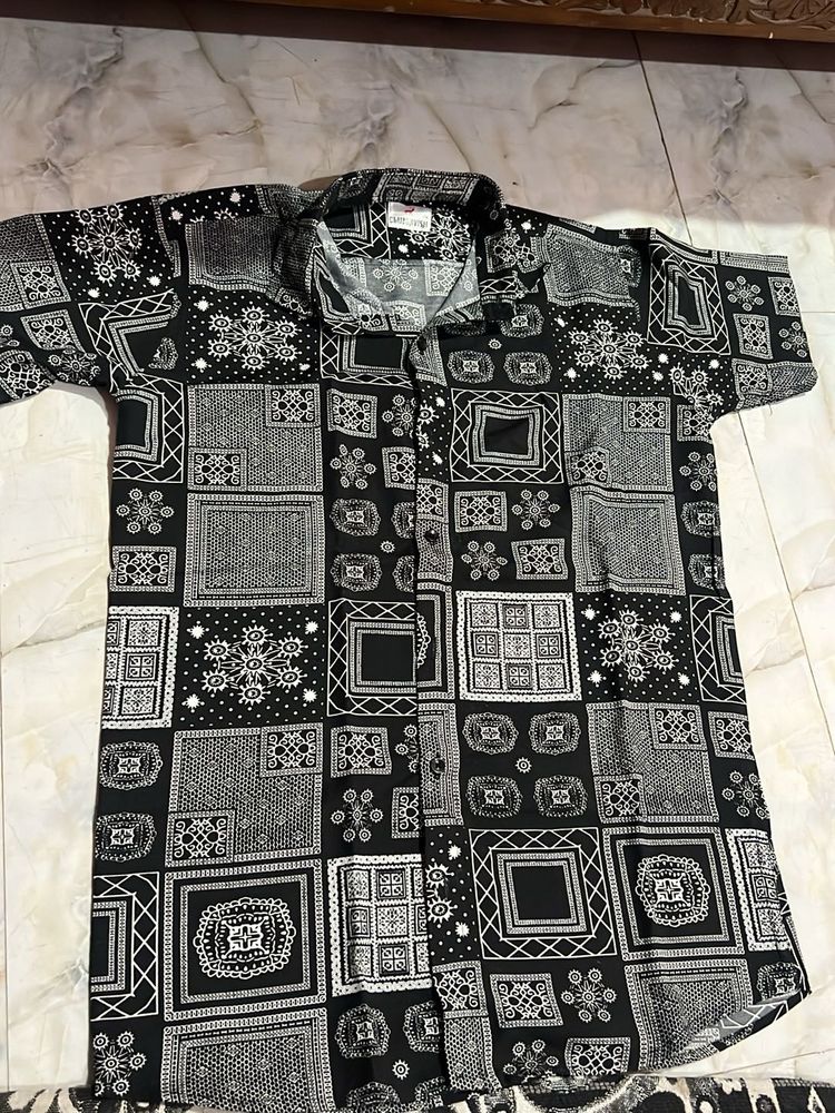 Patterned Black &amp; White Shirt