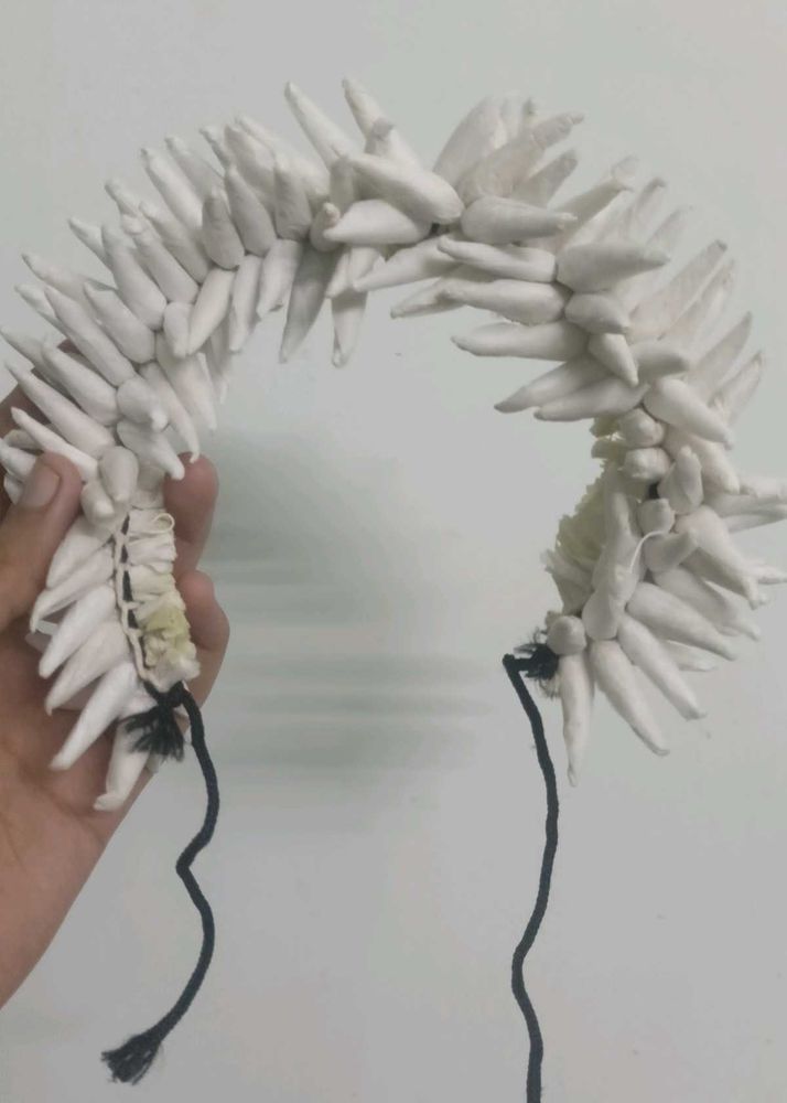 Elegant White Flower Hair Accessory