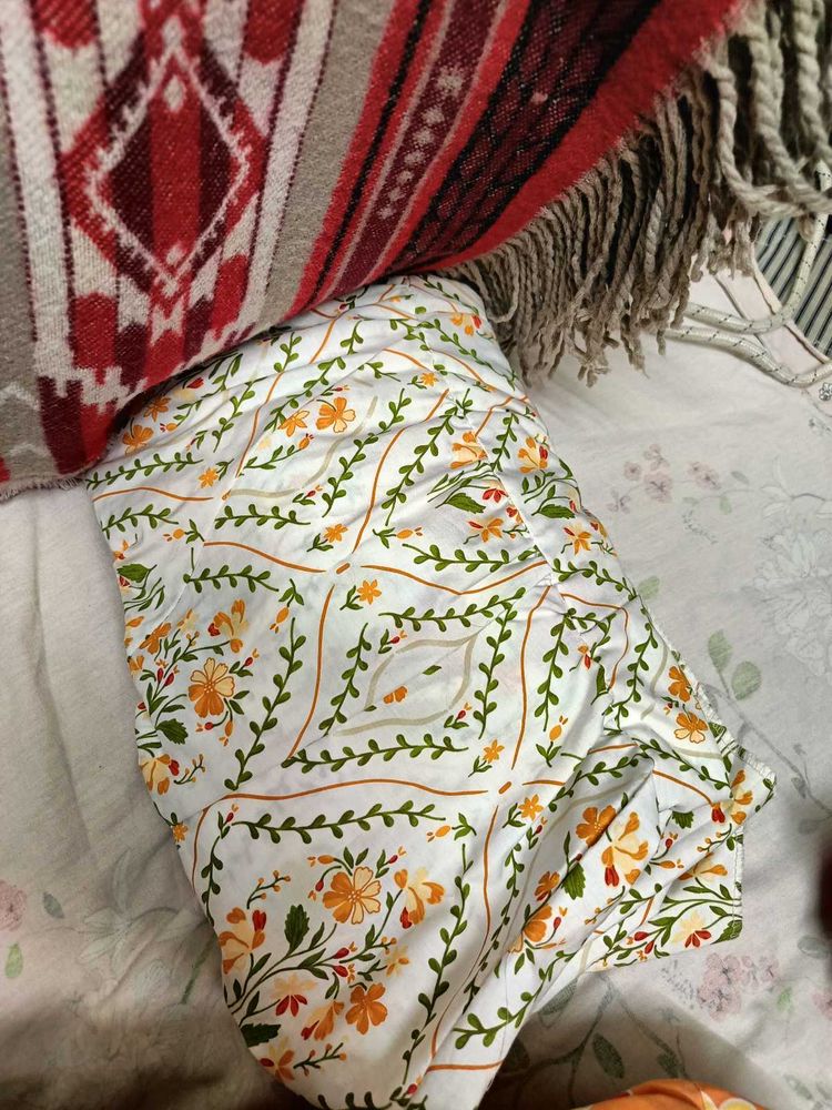 Floral Print Top mystery