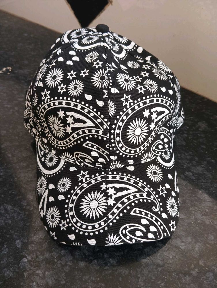 Men And Women Cap Black Colour Bandana Print