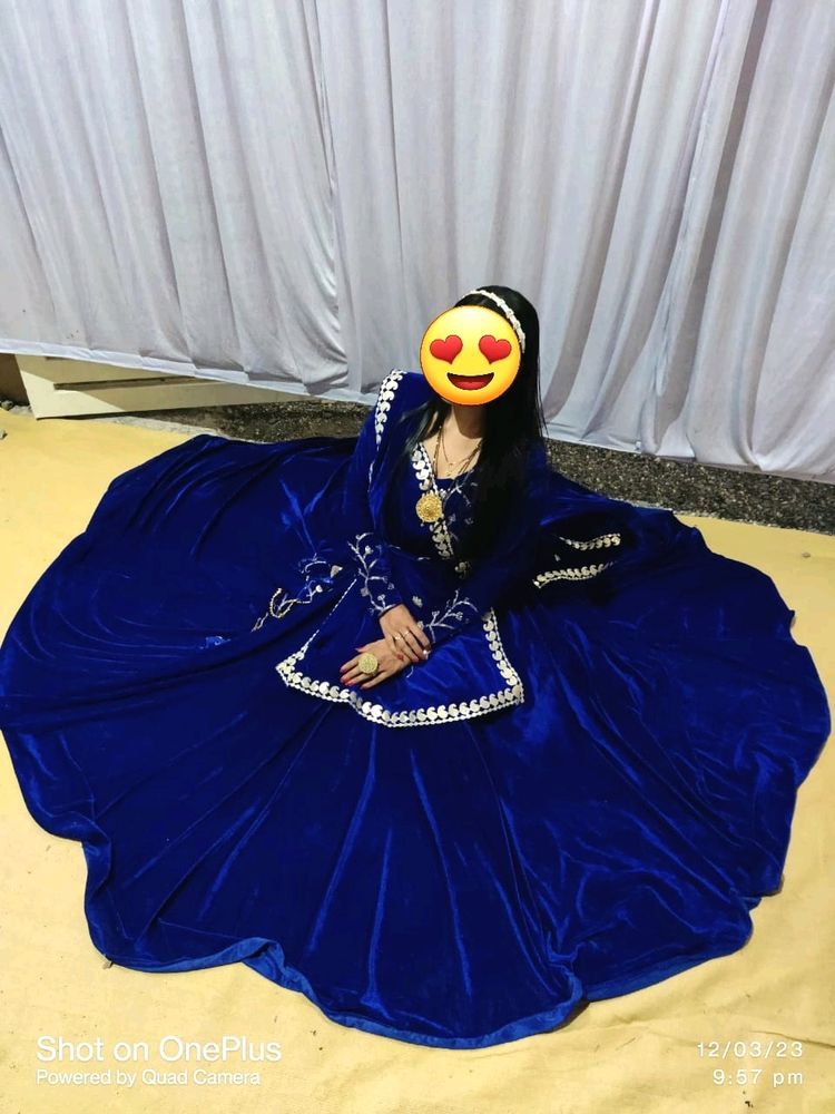 💙💙💙...agar Kisiko Chahiye To Order For This Lahngacholi... 1 Week Me Ready Ho Jayega...Royal Blue Velvet Lahngacholi....💙💙