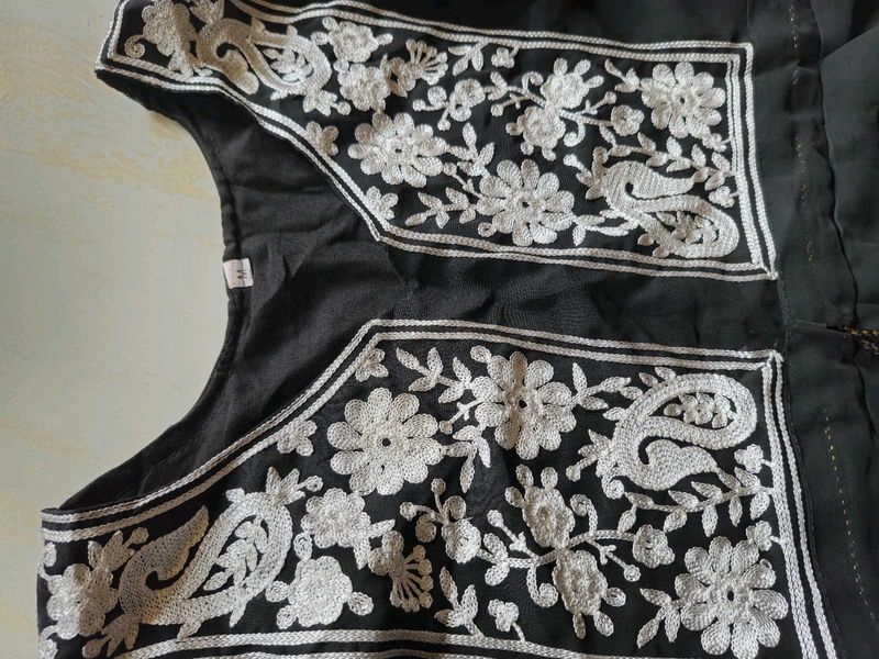 Black 🖤🤍Chicken Kari Kurti