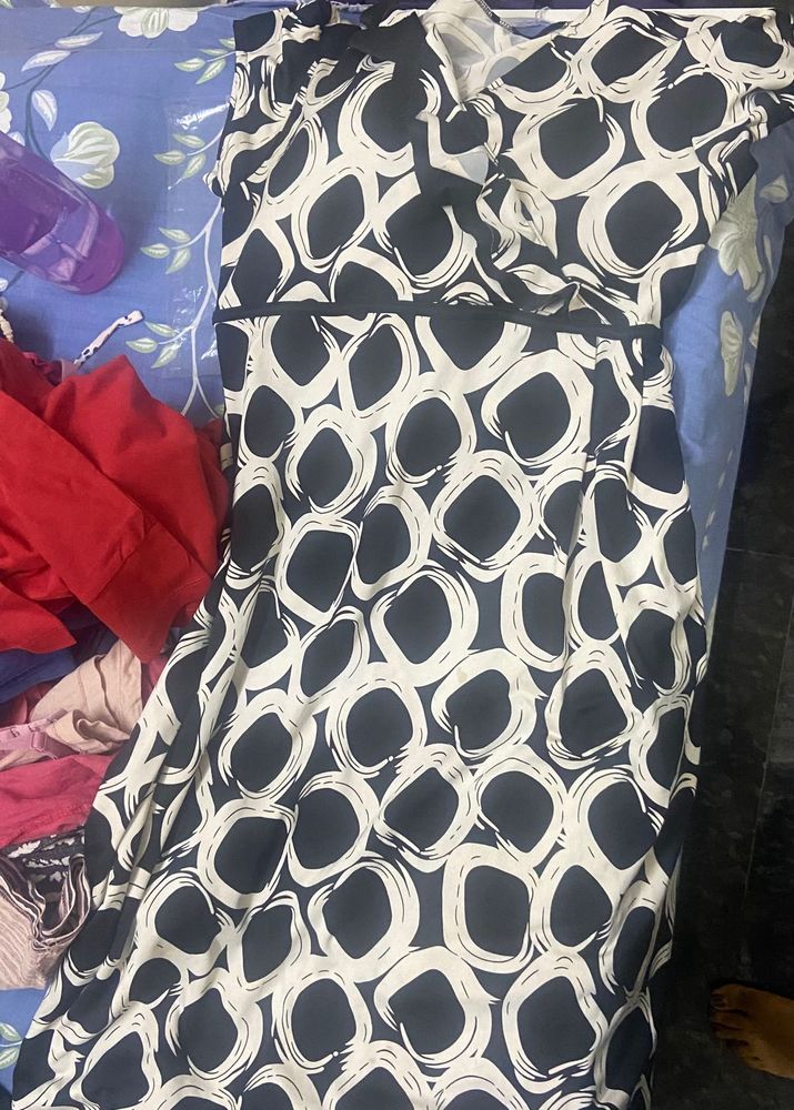 Chic Black &amp; White Dress