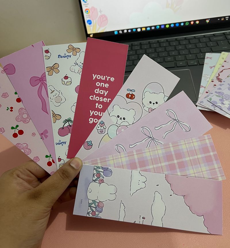 8 Psc 🌸💕🎀Bookmarks