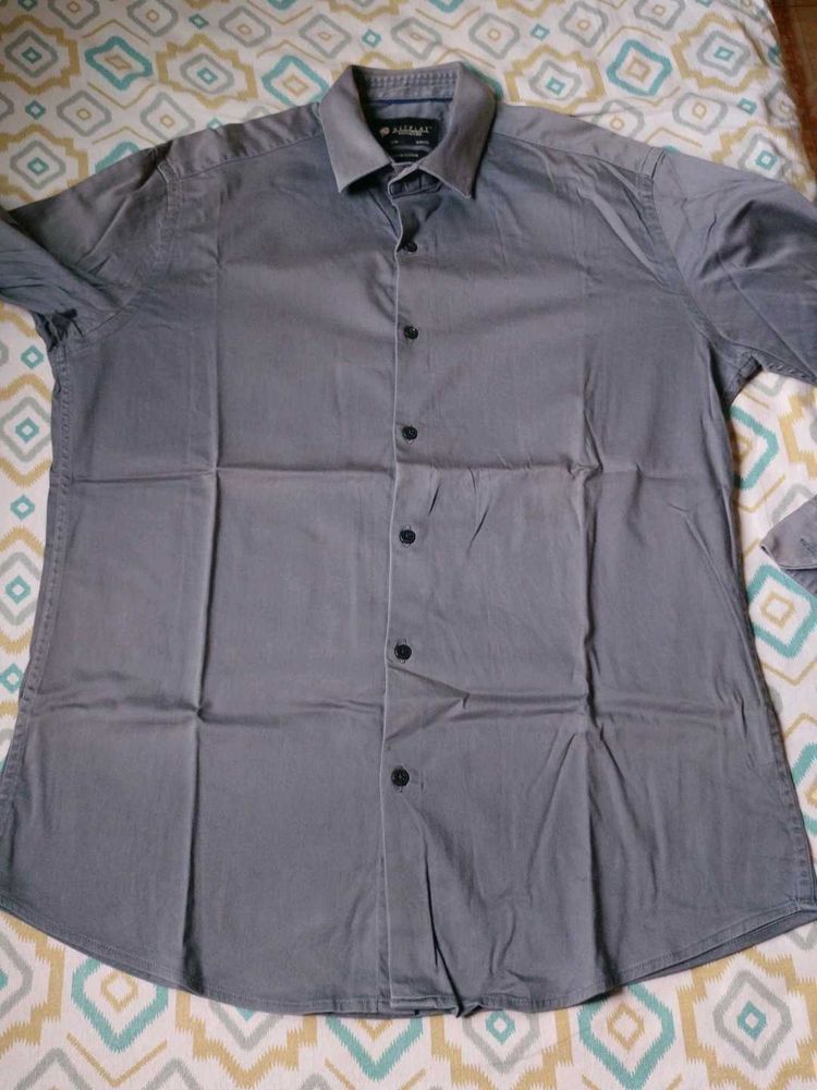 Ashworth Gray Button-Down Shirt
