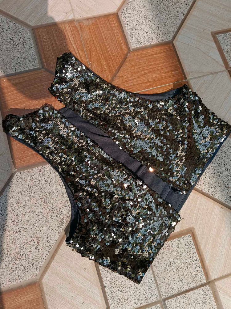 H&amp;m Sequins Top