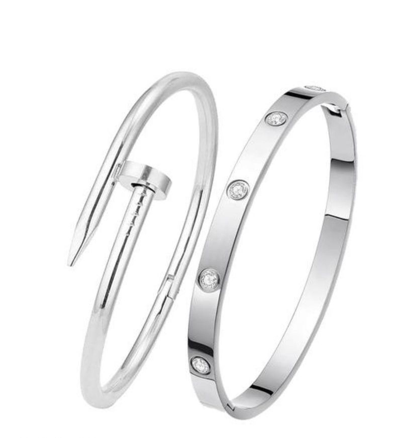 Cartier stainless Silver Braclets Combo🎀🎀