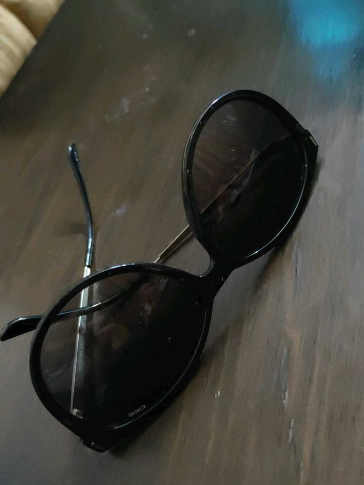 Idee Black Sunglasses