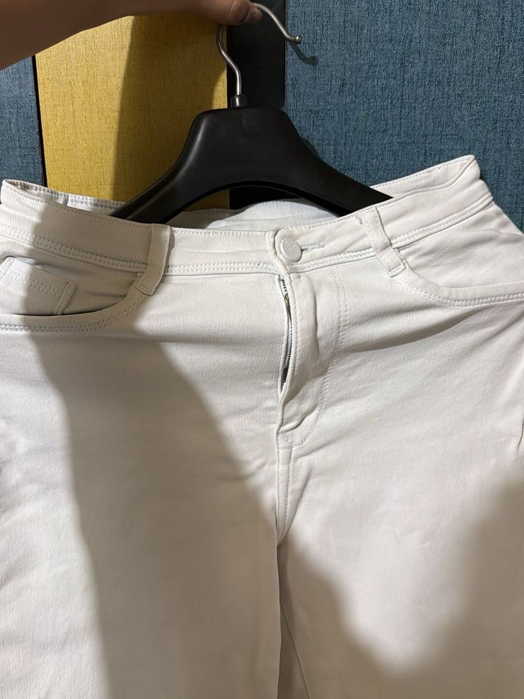 White Loose Straight Jeans