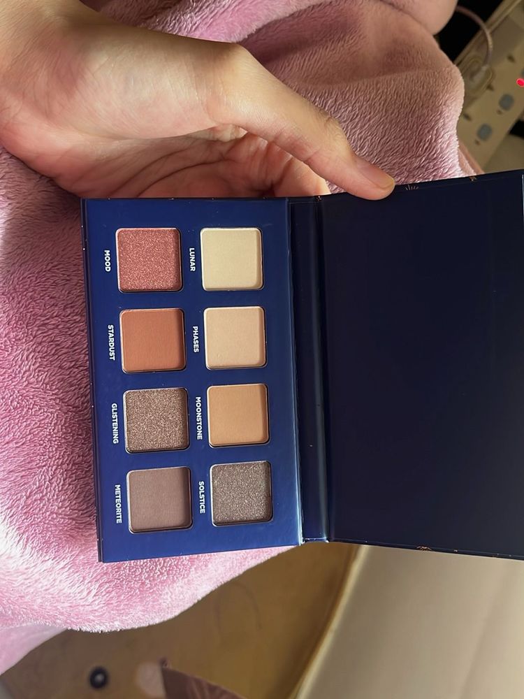Eyeshadow Palette