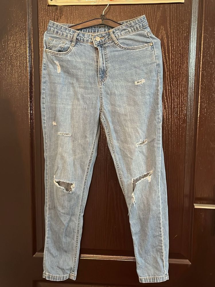Ripped Jeans - Light Wash
