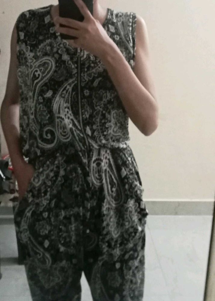 Paisley Print Sleeveless Jumpsuit