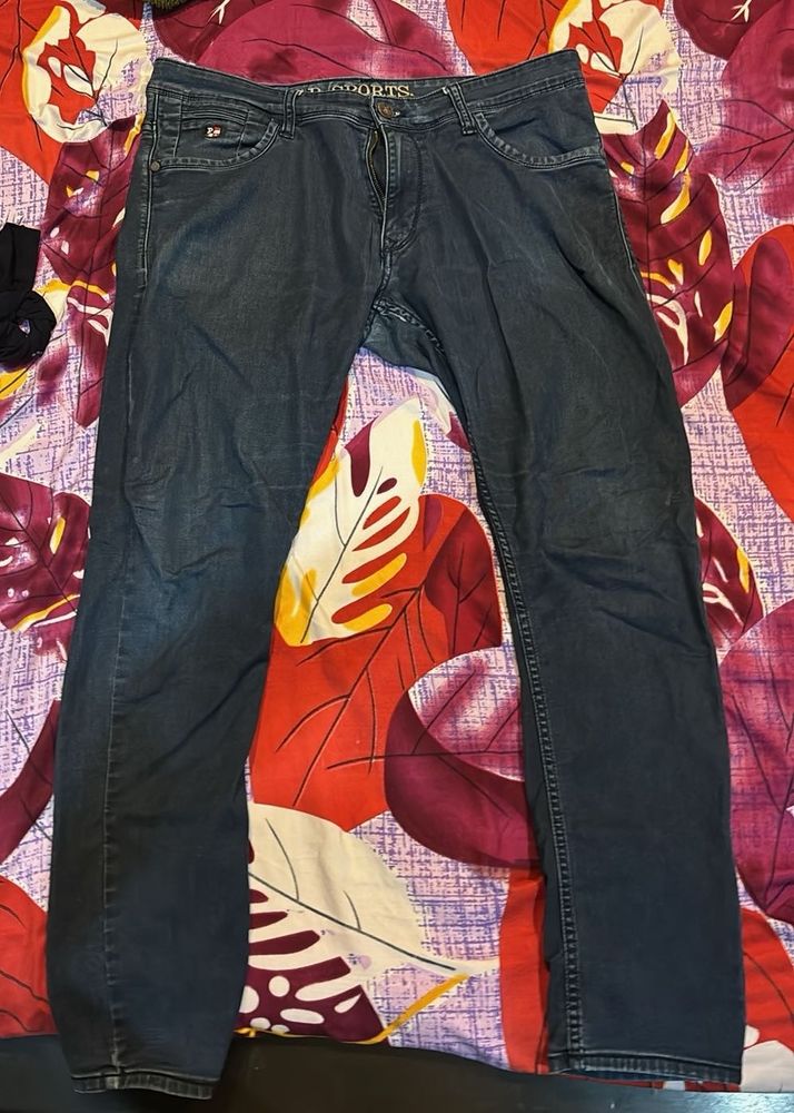Men&#39;s Blue Jeans