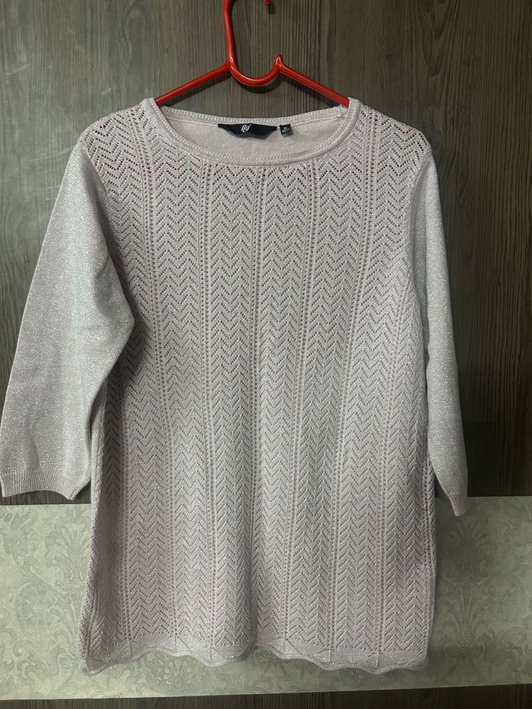 Elegant shimmery Knit Top