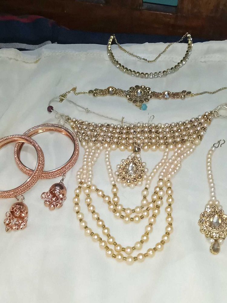 Mere Pass Extraa Jewellery Hai Esliye Selling Kare