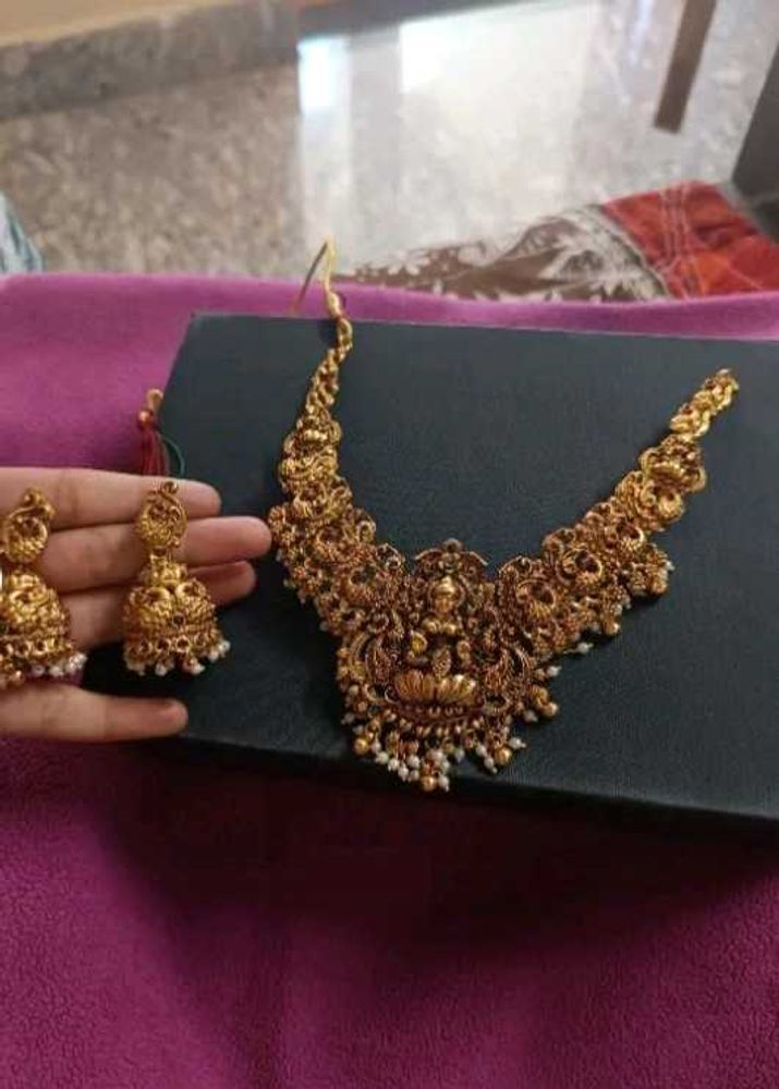 Women Gold Plated Red And Green Jewellery Set