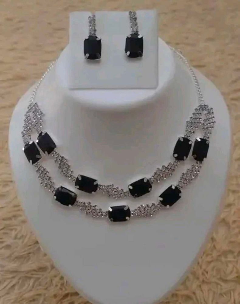 Brand New 2 Layer Necklace Witj Earrings