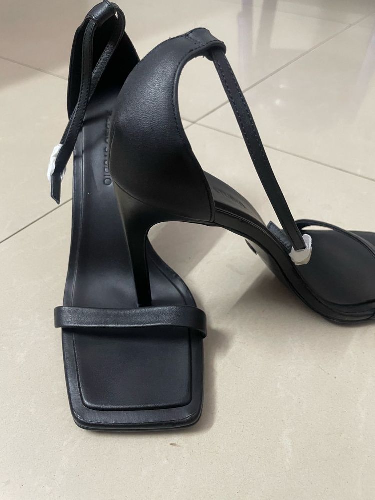 Minimalist Black Heels