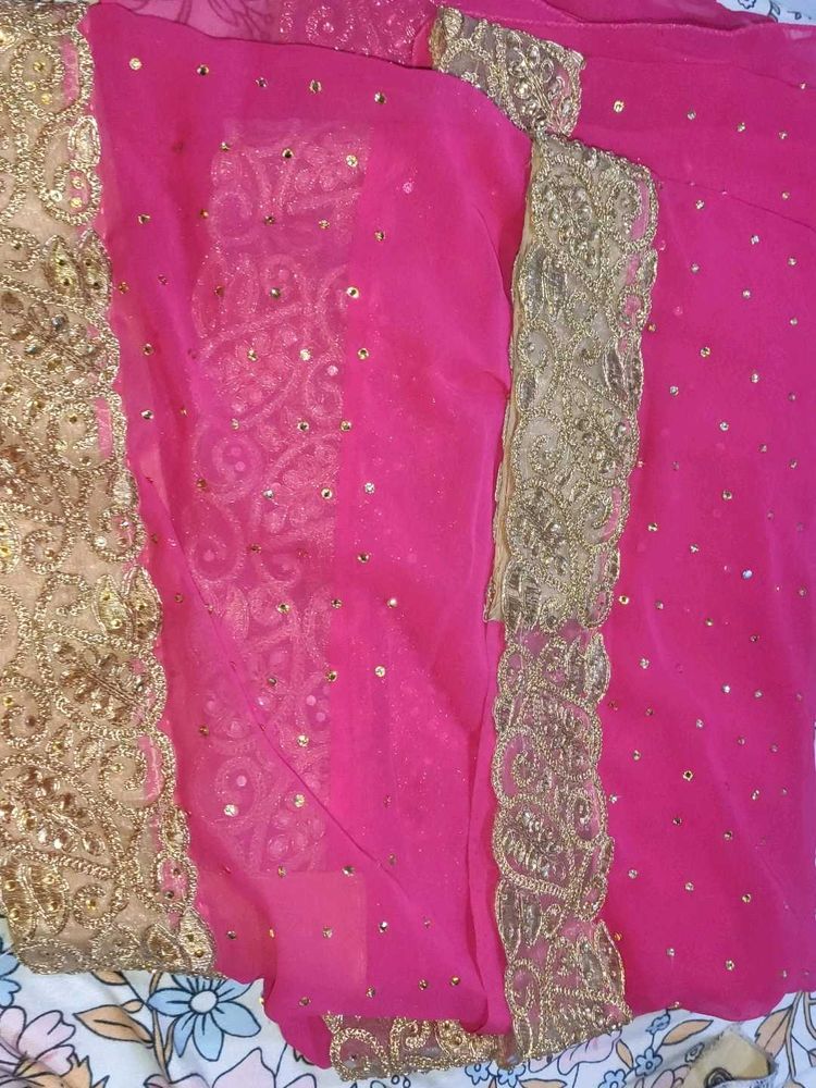 Pink 💕 Saree With Golden Bolder  And Dots