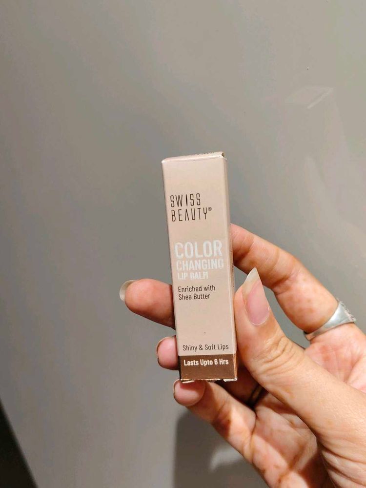 Colour Changing Lipstick