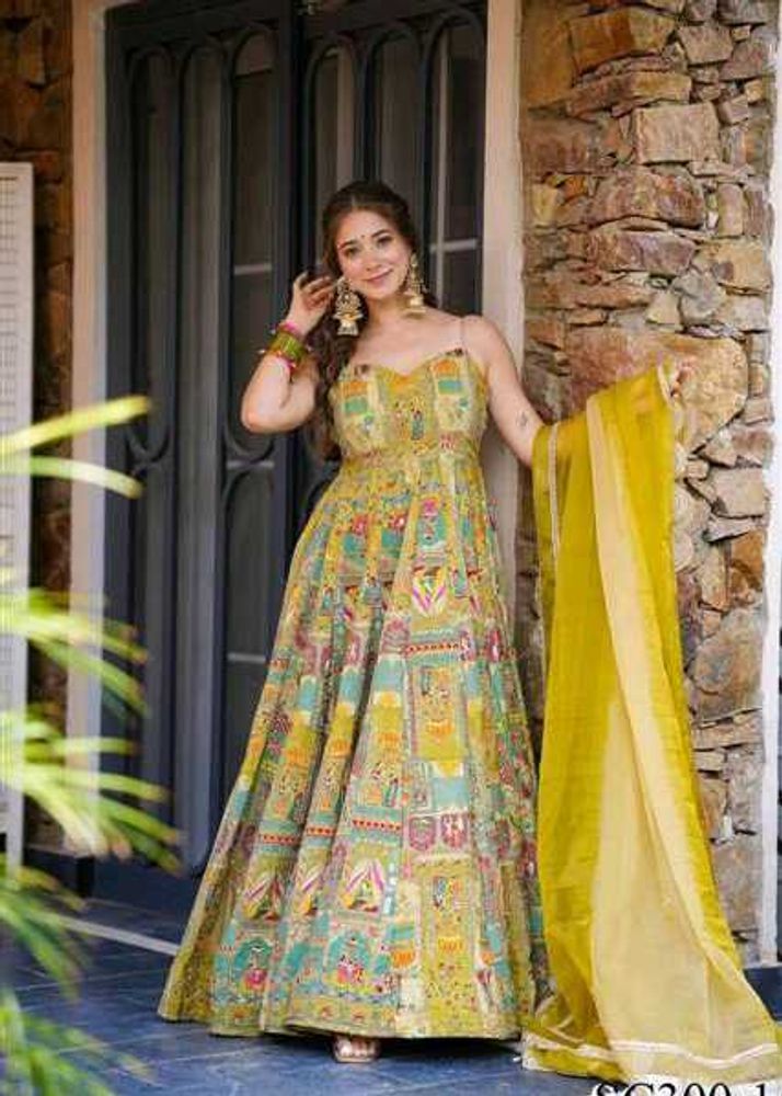 **Padded Full Stiched Gown**