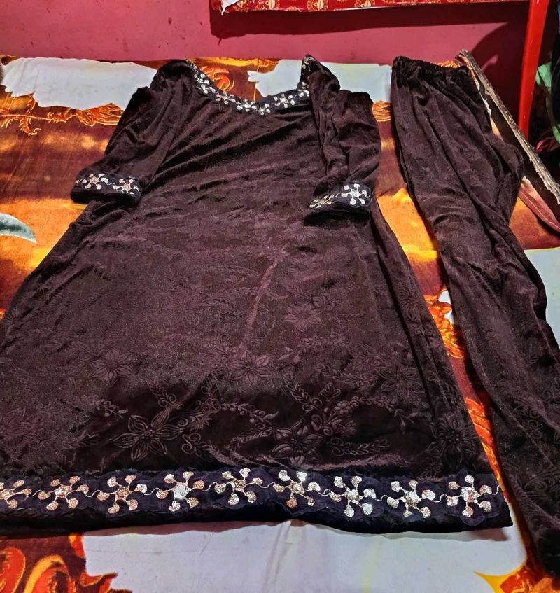 Unused Party Wear Printed Velvet Kurta bottom