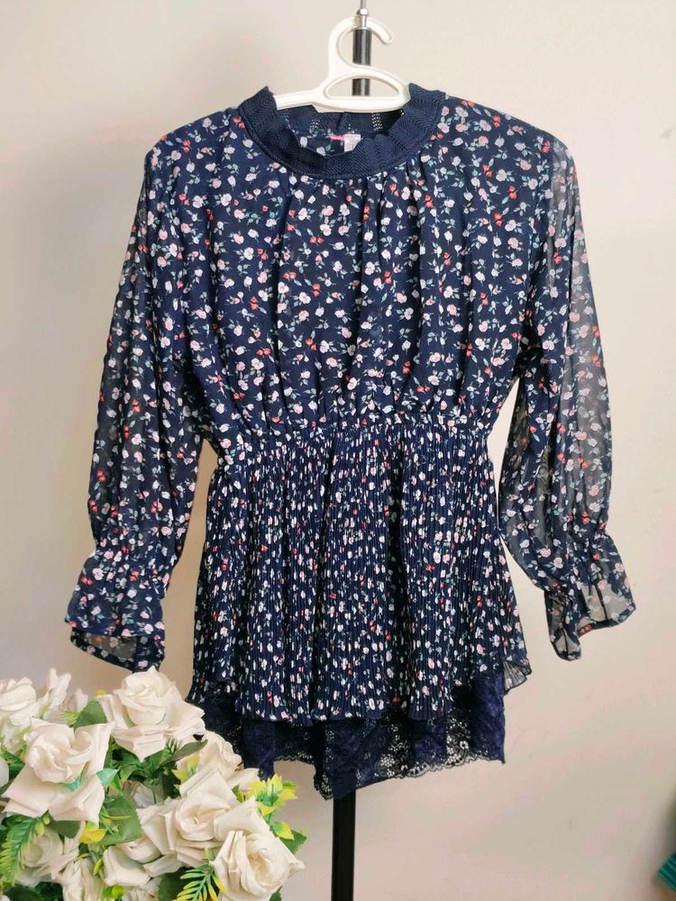 Floral Print Pleated Blouse