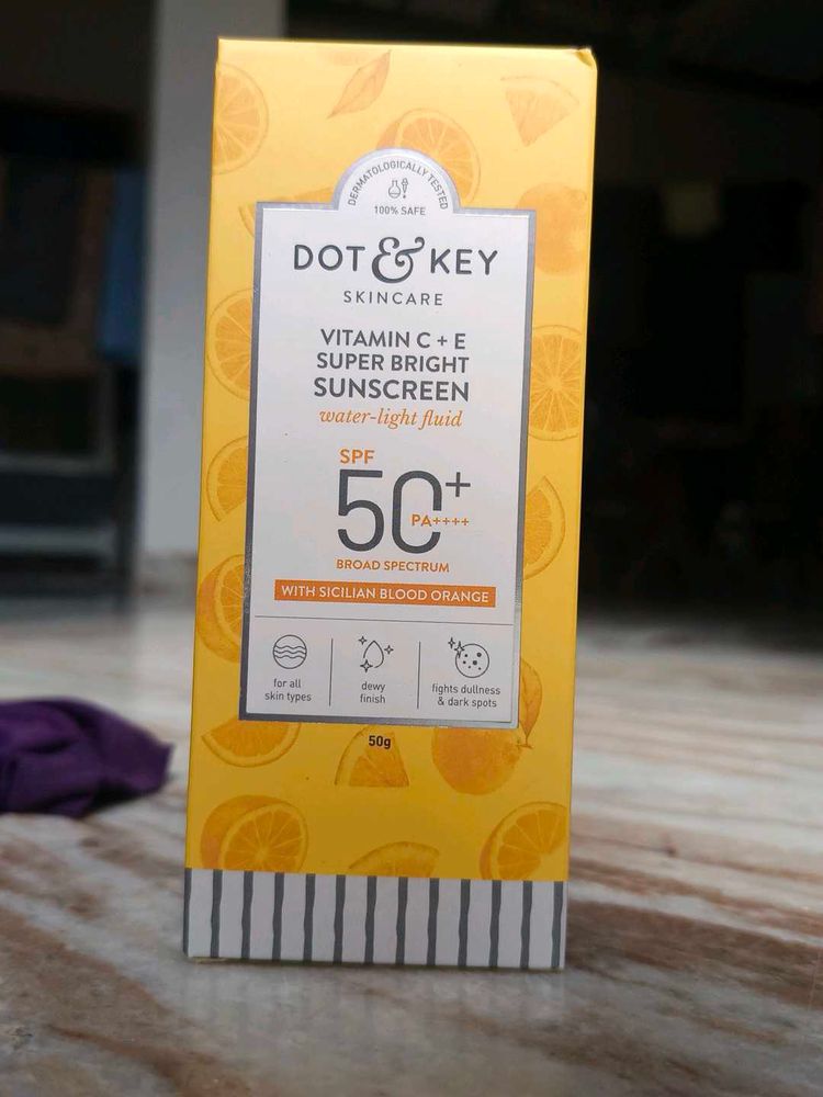 Dot &amp; KEY&#39;s Vitamin C + E Super Bright Sunscreen