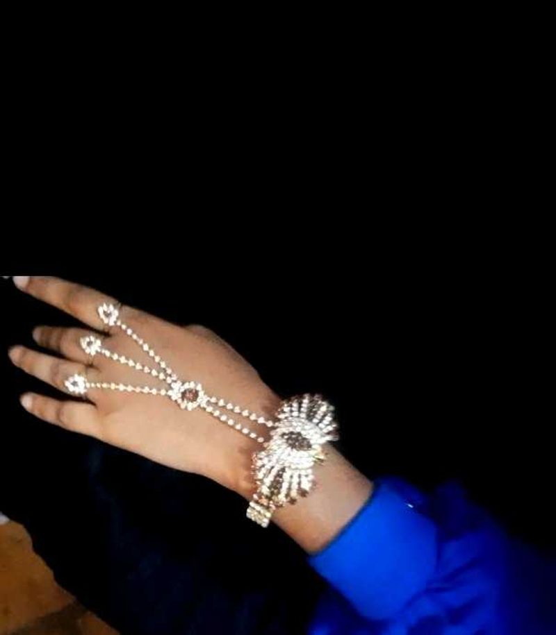 Elegant Hand Chain Bracelet