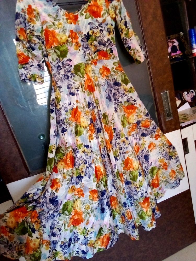 Beautiful Shiny✨✨ Soft  Floral Gown 🌹🌹