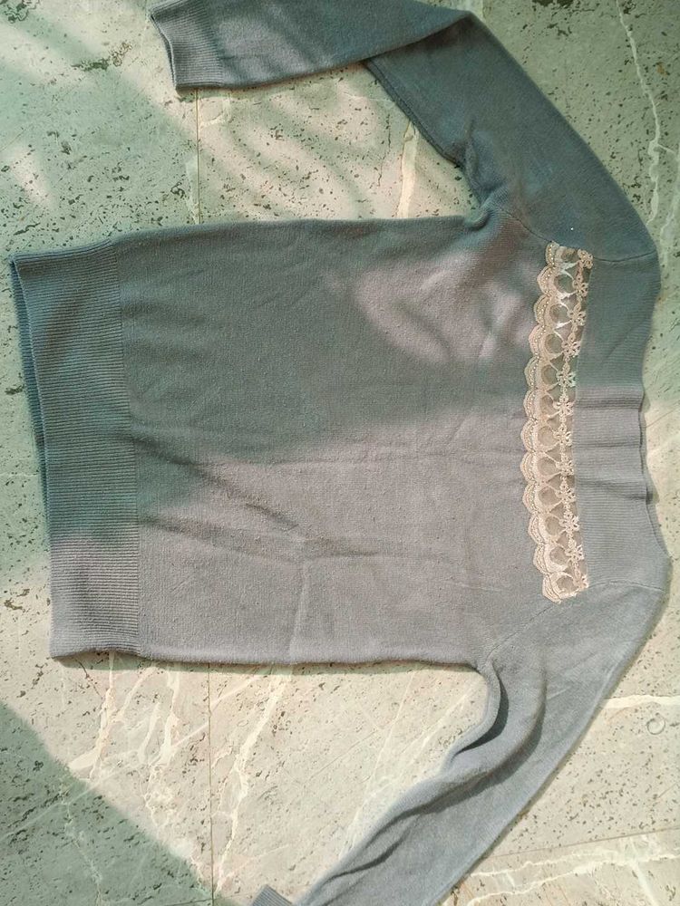 Elegant Grey Knit Sweater