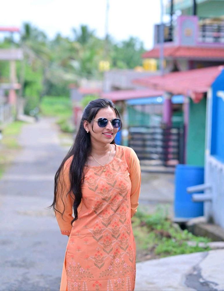 Elegant Peach Embroidered Kurta