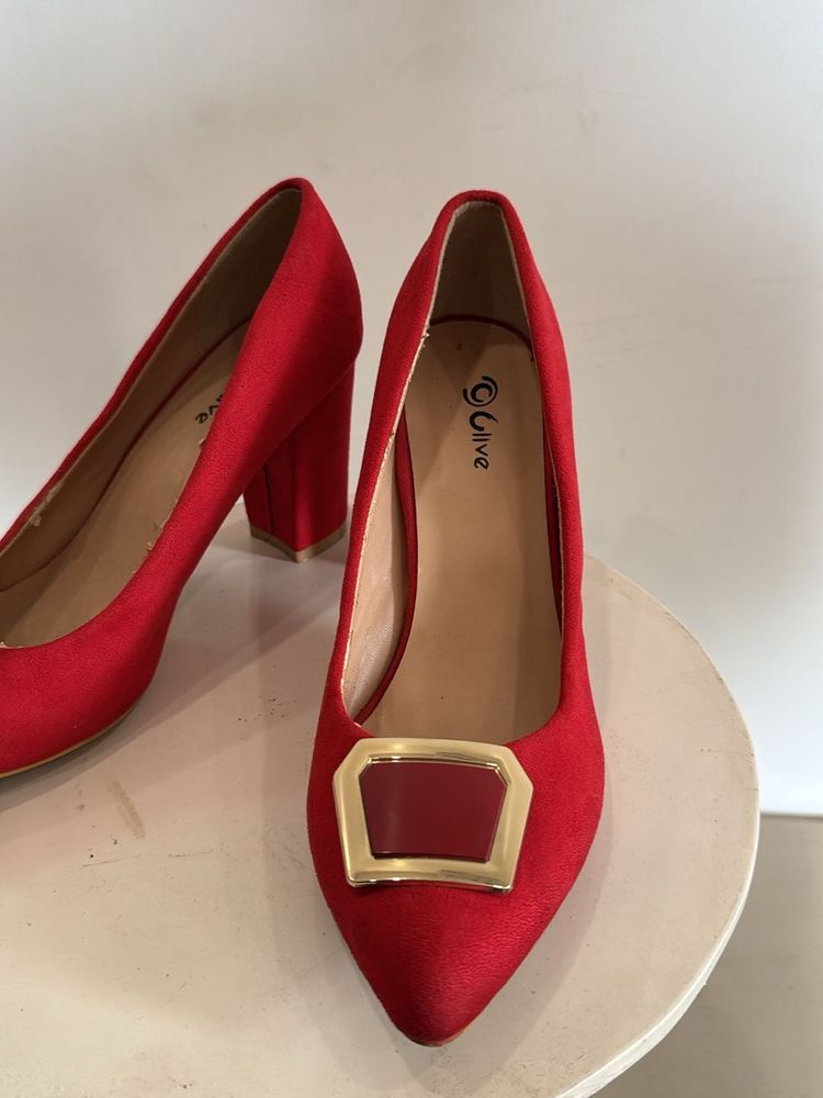Party Wear Brand New Welvet Heel