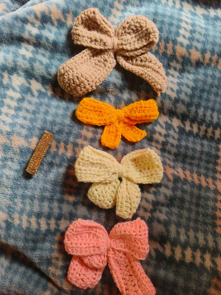 Crochet Bows Pack Of 4 And 1 Free Pin