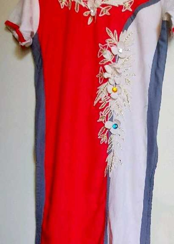 Red &amp; White Embroidered Kurta