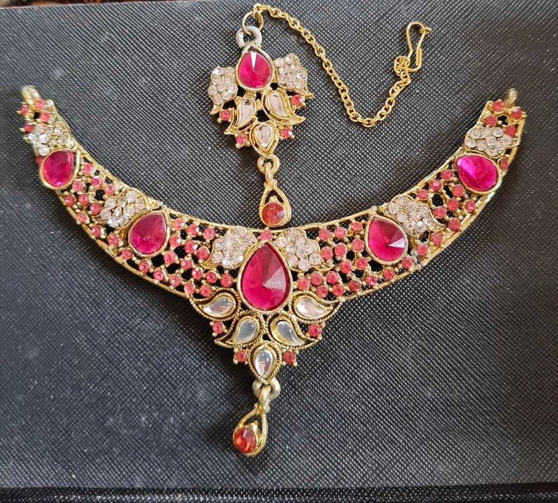 Pink Alloy Jewellery Set Necklace And Mangtika
