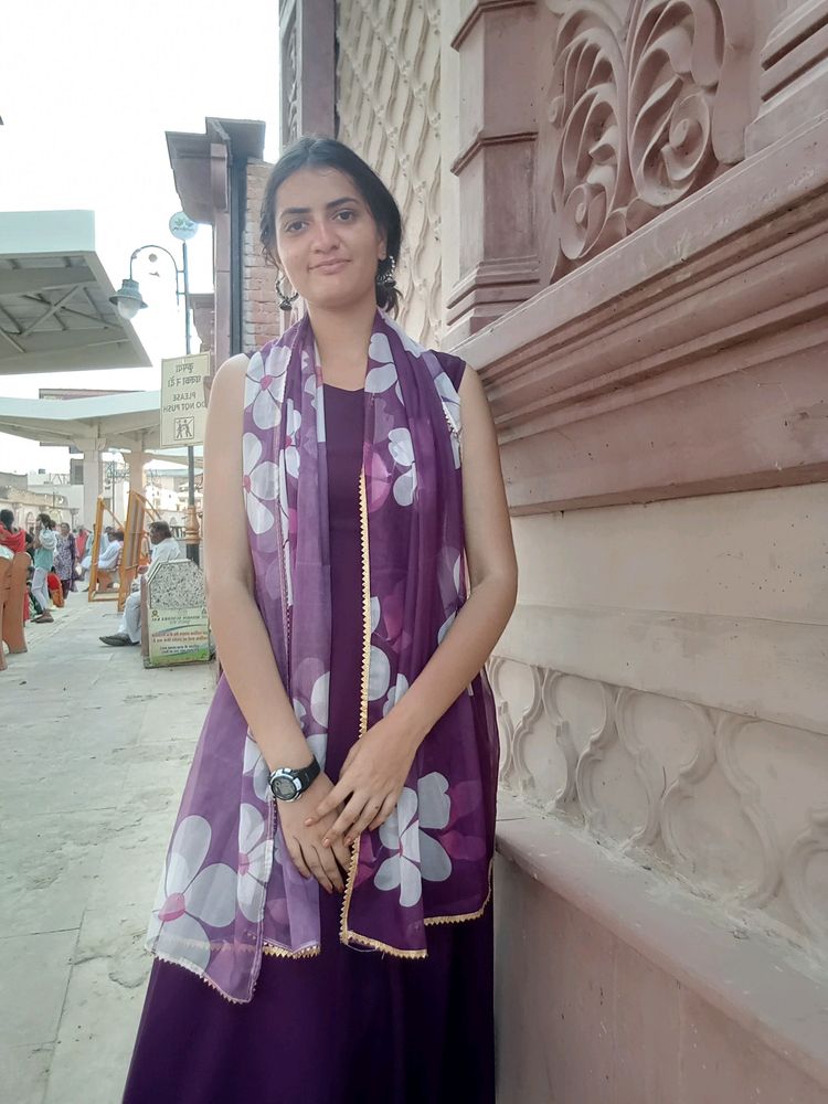 sleeveless kurta with organza dupatta